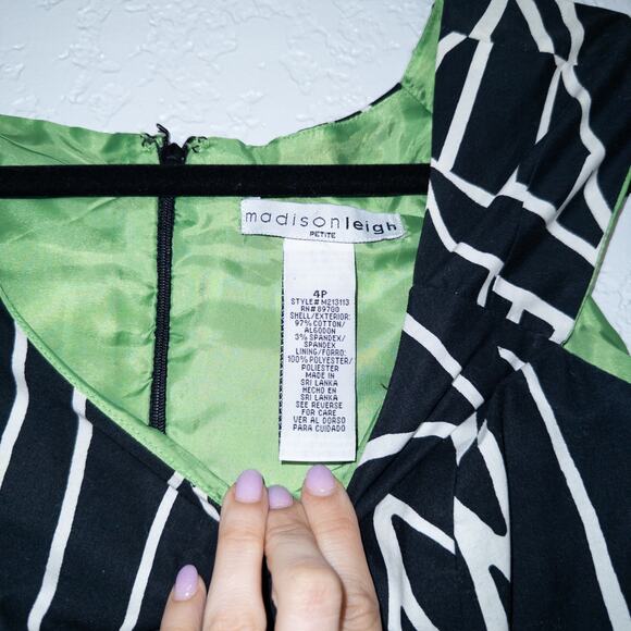 Madison Leigh Black & White Patterned A-Line Dress Size 4 Petite - Picture 4 of 5